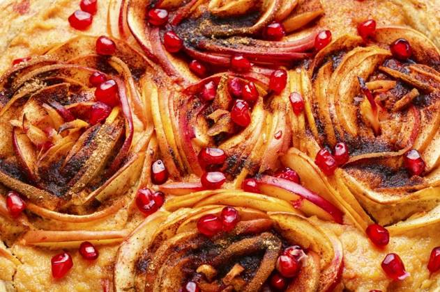 IMAGO Creative, Herbst, Food, Apfelkuchen Autumn homemade pie or cake with apples.Close up. Delicious apple pie ,model released, Symbolfoto