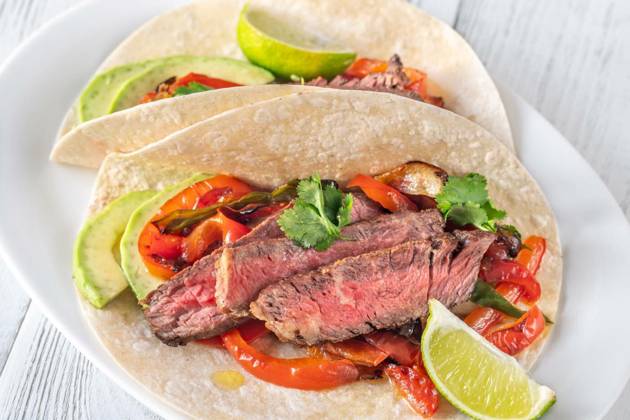 IMAGO Creative, Food, Fajita Sizzling Steak Fajitas, Mexican beef steak fajitas on the plate, Mexican beef steak fajitas on the plate, 14.01.2024, Copyright: xAlex9500x Panthermedia36463377.jpg