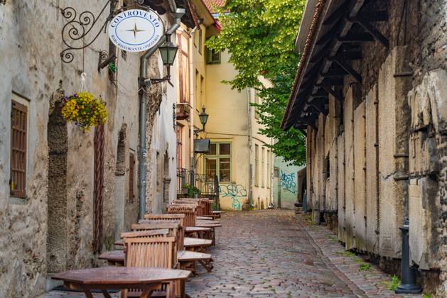Street view of the Tallinn old town in Estonia Street view of the Tallinn old town in Estonia Copyright: xZoonar.com ChunxJuxWux 21730533