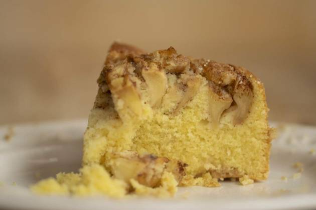 IMAGO Creative, Herbst, Food, Apfelkuchen homemade apple pie, slice of homemade apple pie, slice of homemade apple pie, 30.04.2024, Copyright: xsalmas61x Panthermedia37183724.jpg