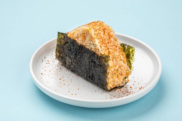 IMAGO Creative, Food, Japan, Onigiri Portion of japanese onigiri snack with spices Portion of japanese onigiri snack with spices on a plate Copyright: xZoonar.com MaximxSparishx 21989900