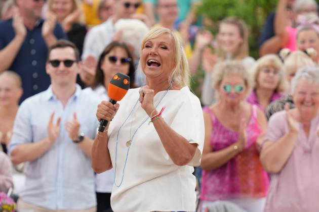 ZDF Fernsehgarten presenter Andrea Kiwi Kiewel in the entertainment show ZDF Fernsehgarten on 18 08 2024 in Mainz Mainz ZDF Fernsehgarten Rheinland Pfalz