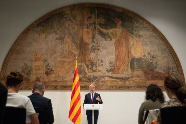 First institutional meeting between Illa and Collboni in Barcelona The Mayor of Barcelona, Jaume Collboni, gives a press conference after their first institutional meeting, at the Palau de la Generalitat, on September 4, 2024, in Barcelona, Catalonia Spain Last August 23 they had a more informal meeting in which Collboni urged the head of the Catalan executive in the PSC to maintain the decree of the ERC Government in order to give legal coverage to the elimination of tourist apartments in the city of Barcelona 04 SEPTEMBER 2024 Barcelona Barcelona Barcelona Spain  Copyright: xAlbertoxParedesx 6191787
