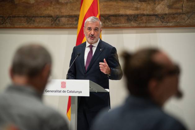 First institutional meeting between Illa and Collboni in Barcelona The Mayor of Barcelona, Jaume Collboni, gives a press conference after their first institutional meeting, at the Palau de la Generalitat, on September 4, 2024, in Barcelona, Catalonia Spain Last August 23 they had a more informal meeting in which Collboni urged the head of the Catalan executive in the PSC to maintain the decree of the ERC Government in order to give legal coverage to the elimination of tourist apartments in the city of Barcelona 04 SEPTEMBER 2024 Barcelona Barcelona Barcelona Spain  Copyright: xAlbertoxParedesx 6191790