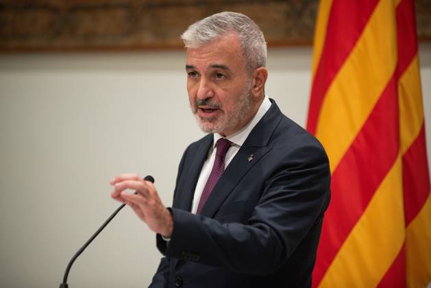 First institutional meeting between Illa and Collboni in Barcelona The Mayor of Barcelona, Jaume Collboni, gives a press conference after their first institutional meeting, at the Palau de la Generalitat, on September 4, 2024, in Barcelona, Catalonia Spain Last August 23 they had a more informal meeting in which Collboni urged the head of the Catalan executive in the PSC to maintain the decree of the ERC Government in order to give legal coverage to the elimination of tourist apartments in the city of Barcelona 04 SEPTEMBER 2024 Barcelona Barcelona Barcelona Spain  Copyright: xAlbertoxParedesx 6191791