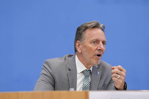 Holger Münch, President of the Federal Criminal Police Office Federal Situation Report on Organized Crime 2023, Federal Minister of the Interior Nancy Faeser, Holger Münch, President of the Federal Criminal Police Office BKA at the Federal Press Conference Berlin Berlin GER