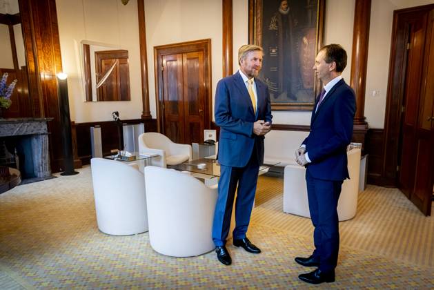11-09-2024 Palace King Willem-Alexander during a meeting with minister Eddy van Hijum is minister van Sociale Zaken en Werkgelegenheid at palace Noordeinde in The Hague. Â  Copyright: xPPEx