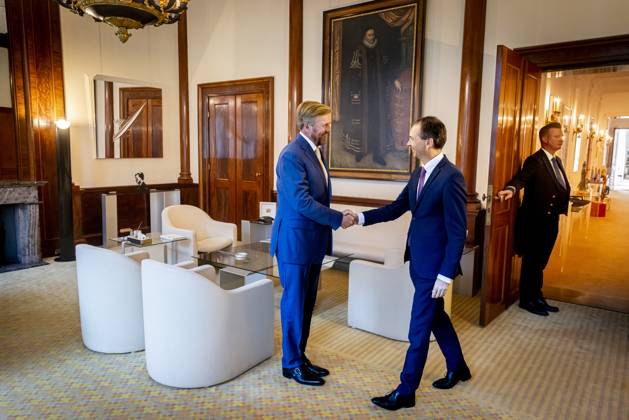 11-09-2024 Palace King Willem-Alexander during a meeting with minister Eddy van Hijum is minister van Sociale Zaken en Werkgelegenheid at palace Noordeinde in The Hague. Â  Copyright: xPPEx