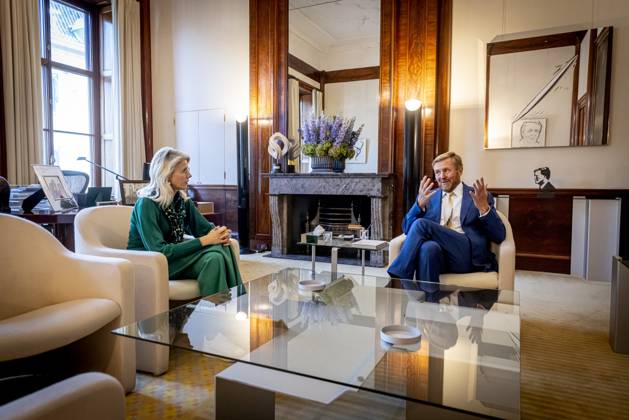 Entertainment Bilder des Tages 11-09-2024 Palace King Willem-Alexander during a meeting with Mona Keijzer Minister van Volkshuisvesting en Ruimtelijke Ordening at palace Noordeinde in The Hague. Â  Copyright: xPPEx