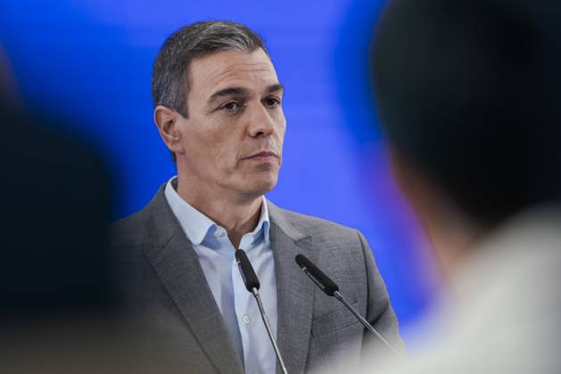 Spanish Prime Minister Pedro Sánchez in Madrid, Spain - 12 Sep 2024 Spanish Prime Minister, Pedro Sanchez presented the new campaign titled Public transport, do you get it? aimed at promoting the use of public transport. The event was also attended by the Minister of Transport and Sustainable Mobility, Oscar Puente. This initiative is part of the government s efforts to encourage more sustainable mobility, reducing the use of private vehicles, thereby lowering emissions and easing traffic congestion in major cities. Madrid Spain Copyright: xGuillermoxGutierrezxCarrascalx xSOPAxImagesx 2024_09_12_PS_Transporte_04