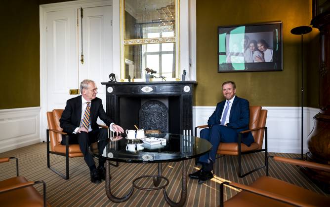 19-09-2024 Palace King Willem-Alexander during a meeting with Jean Rummenie Staatssecretaris van Landbouw, Visserij, Voedselzekerheid en Natuur (State Secretary for Agriculture, Fisheries, Food Security and Nature) in The Hague. Â  Copyright: xPPEx