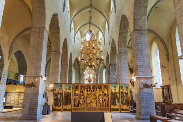 Innenraum der St. Nikolaus Kirche und des Niguliste Museums in Tallinn, Estland, Europa Interior of St. Nicholas Church and Niguliste Museum in Tallinn, Estonia, Europe Copyright: imageBROKER ChunxJuxWu ibxiqx11296054.jpg