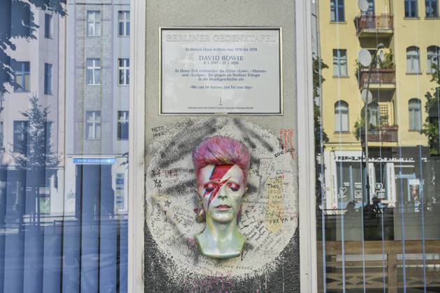 Bust and memorial at David Bowies home, Hauptstraße, Schöneberg, Berlin, Germany