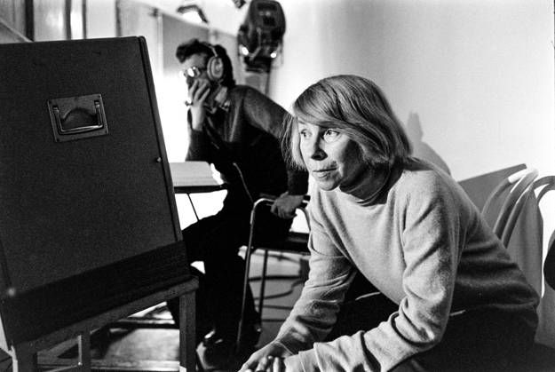 1973 09 25 Report for the CHRISTMAS CALENDAR MOOMINDALEN TV program by Tove and Lars Janson directed by Pi Lind and Ingegerd Lönnroth First broadcast 1973 12 01 Tove Jansson, author and artist, is seen here Sweden x5600x  Copyright: xBertilxS-sonxAberg SVTx TOVE JANSSON