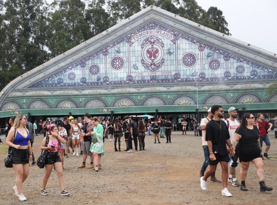 RECORD DATE NOT STATED Tomorrowland Brazil 2024 ITU (SP), 10 11 2024 FESTIVAL MUSIC TOMORROWLAND SP Public movement during Tomorrowland Brasil, which starts this Friday, October 11, 2024. The city of Itu is expected to receive more than 100 thousand people this weekend during the Festival, with the theme Adscendo. The festival ends on Sunday and has 5 stages and more than 150 artists. (Foto: Leco Viana Thenews2 imago images) Tomorrowland Brazil 2024  Copyright: xLecoxVianax