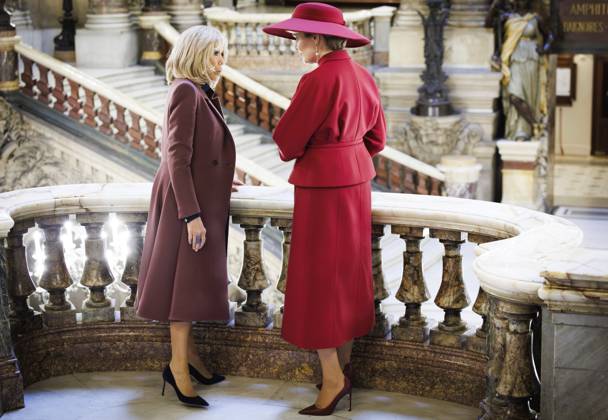 State Visit of King Philippe and Queen Mathilde to France (Day 1) PARIS, FRANCE - OCTOBER 14 : French First Lady Brigitte Macron and Queen Mathilde of Belgium pictured during a visit to the Opera National de Paris, on the first day of the official state visit of the Belgian royal couple to France on October 14, 2024 in Paris, France, 14 10 2024 Paris France  Copyright: xBenoitxDoppagnex