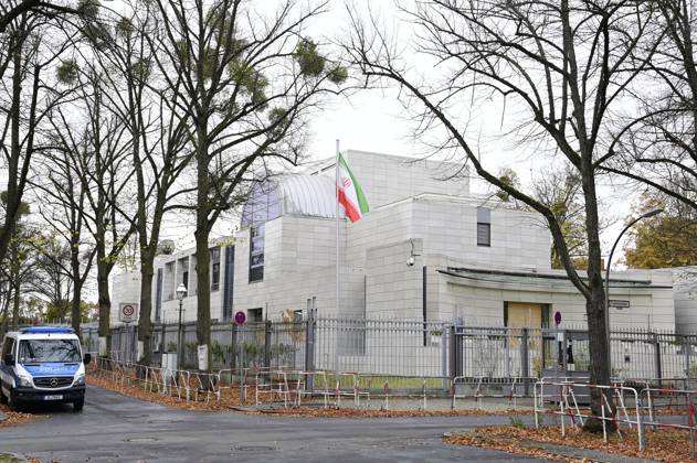 Protest action in front of the Embassy of the Islamic Republic of Iran after the execution of the German Iranian Jamshid Sharmahd Berlin, 29 10 2024 Foto:xF.xKernx xFuturexImagex iran_protest_4004