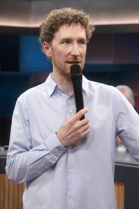 Louis Klamroth on the ARD talk show hart aber fair in Studio Adlershof Berlin, 11 11 2024 Foto:xT.xBartillax xFuturexImagex hart_fair1111_4101