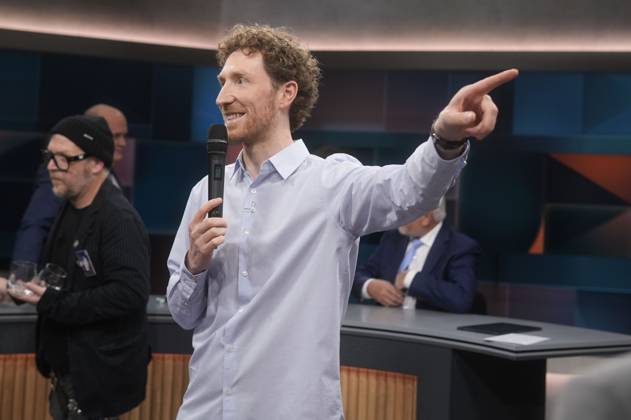 Louis Klamroth on the ARD talk show hart aber fair in Studio Adlershof Berlin, 11 11 2024 Foto:xT.xBartillax xFuturexImagex hart_fair1111_4104