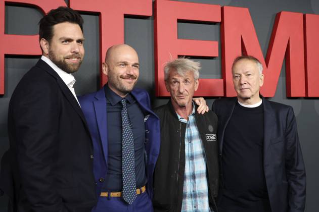 Philipp Trauer, John Ira Palmer, Sean Penn and Thomas Wöbke at the premiere of the movie September 5 at Paramount Pictures Studios Los Angeles, 14 11 2024 Foto:xJ.xBlocx xFuturexImagex september_4133