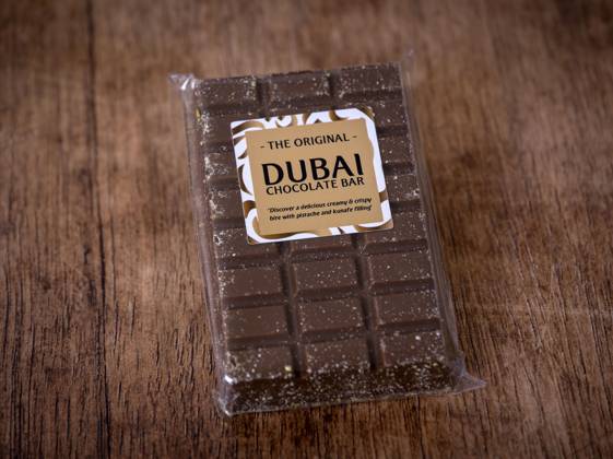 20 11 2024, Trend Dubai Chocolate, Here one homemade and one from the retailer, each with pistachio filling 20 11 2024, Trend Dubai Chocolate 20 11 2024, Trend Dubai Chocolate