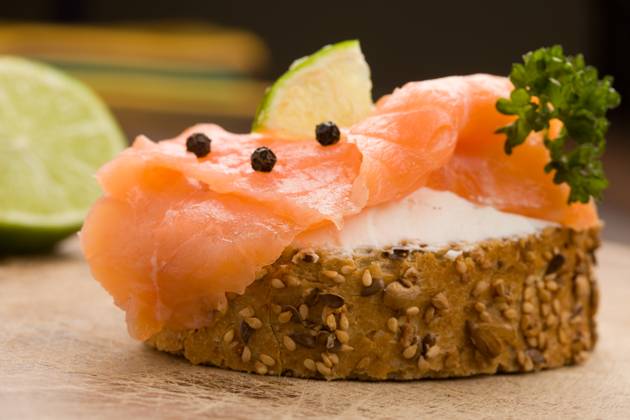 photo of delicious crispy cereals bread with smoked salmon , 2186949.jpg, salmon, black pepper, lime, fish, smoked, bread, cereals, wheat, slice of cheese, creme fraiche, spreads, dairy products, cream, cream, onions, tomatoes, chopping parsley, food, eat light food, snacks, sandwiches, Canapï¿½, hors d oeuvre, appetizer, crispy, RECORD DATE NOT STATED