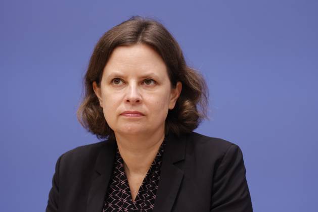 State Secretary Juliane Seifert, Federal Ministry of the Interior, Germany, Berlin, Federal Press Conference, Topic