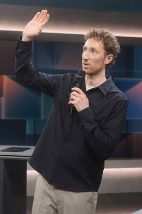 Louis Klamroth on the ARD talk show hart aber fair in Studio Adlershof Berlin, 16 12 2024 Foto:xT.xBartillax xFuturexImagex hart_fair1612_4201