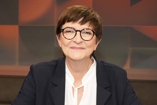 Saskia Esken on the ARD talk show hart aber fair in Studio Adlershof Berlin, 16 12 2024 Foto:xT.xBartillax xFuturexImagex hart_fair1612_4224