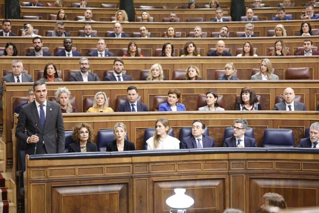Last face to face of the year in the Congress of Deputies between Sánchez and Feijóo I D The President of the Government, Pedro Sánchez the First Vice President and Minister of Finance, María Jesús Montero the Second Vice President and Minister of Labor, Yolanda Díaz the Minister of Foreign Affairs, European Union and Cooperation José Manuel Albares and the Minister for the Presidency, Relations with the Courts and Justice, Félix Bolanos, during a control session to the Government, in the Congress of Deputies, on December 18, 2024, in Madrid Spain During the control session, the PP focuses on the judicial scandals affecting the Executive such as the wife of the President of the Government or the Koldo case While the plenary session is taki  Copyright: xJesusxHellinx 6413049