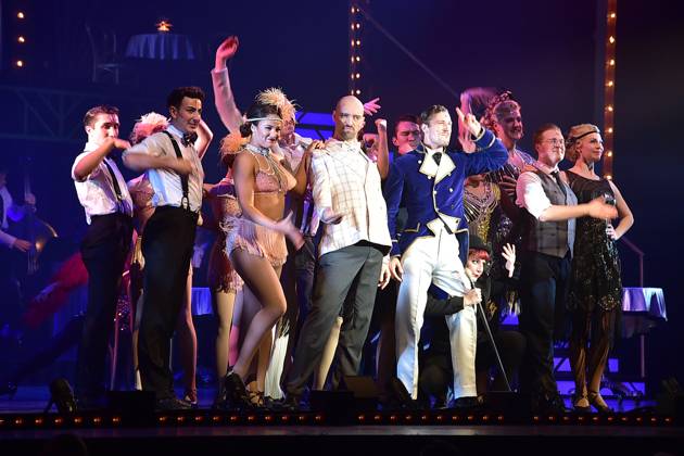 Berlin Premiere MUSICAL BERLIN BERLIN Musical performers on stage ÒBerlin BerlinÓ Musical Premiere, at the Admiralspalast in Berlin on 18 12 2024 Photopress Mueller