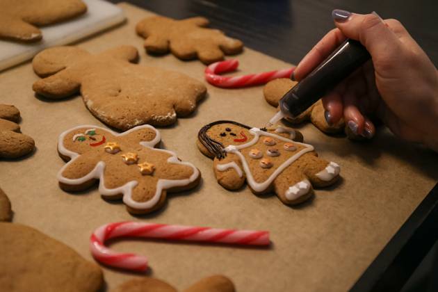 Decorated gingerbread cookies and candy canes can be seen on December 21, 2024 in Krefeld, Germany Photo by Oliver Kaelke DeFodi Images Decorated gingerbread cookies and candy canes can be seen on December 21, 2024 in Krefeld, Germany Photo by Oliver Kaelke DeFodi Images Defodi 678 678 2024 12 21 STOCK 0020 Defodi-678