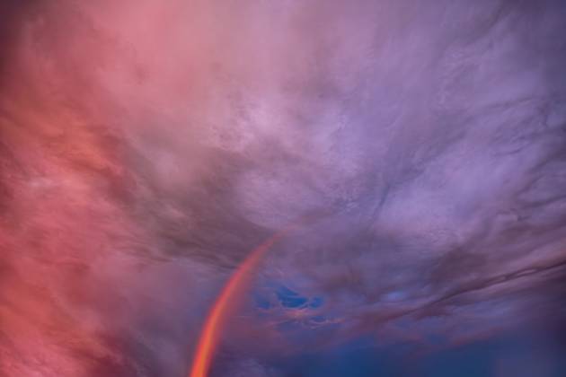 Creative Highlights World Vibrant rainbow leading up to dramatic colorful clouds Tulsa, Oklahoma, United States R_KRRY250117-1630475-01