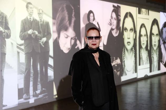 Catherine Sieverding, Exhibition in the Academy the Coasts in Berlin, you will with the Kaethe Kollwitz Price 2017 the Academy excellent, the Artist before their Plant, Berlin Germany, Germany