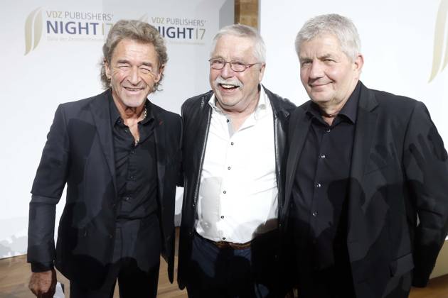 Peter Maffay, Preistraeger Wolf Biermann, Roand Jahn, at the VDZ Publishers Night 2017 in Berlin, Red Carpet, Berlin Germany, Germany