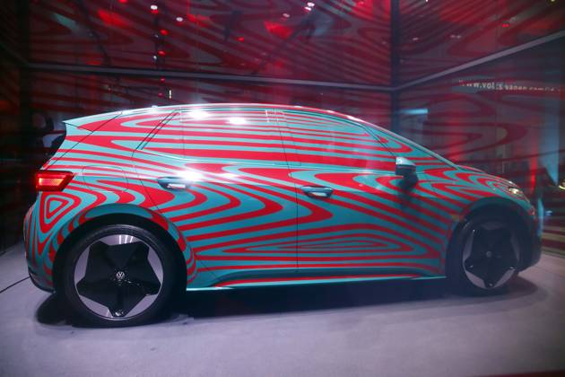 Volkswagen AG launches the Sale of electrical operated Car ID3, Successor Golf, Press conference with Juergen Stackmann, Board of Directors Distribution Volkswagen, at VW Drive in Berlin, Pre Booking, Berlin Germany, Germany