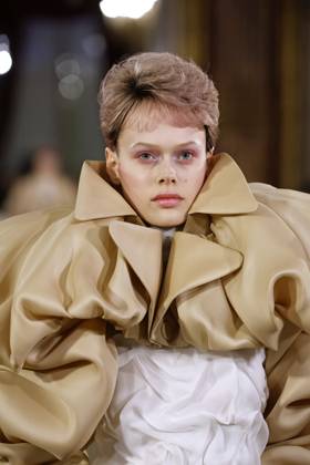Viktor & Rolf Haute Couture spring summer 2025 Paris January 2025 Viktor & Rolf Haute Couture spring summer 2025 Paris January 2025, Credit:Zeppelin Avalon  Copyright: xZeppelinx xAvalonx 0958670203