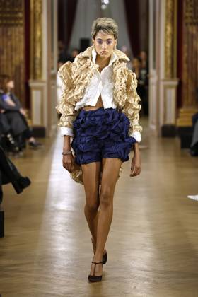 Viktor & Rolf Haute Couture spring summer 2025 Paris January 2025 Viktor & Rolf Haute Couture spring summer 2025 Paris January 2025, Credit:Zeppelin Avalon  Copyright: xZeppelinx xAvalonx 0958670513
