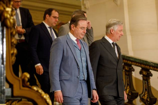 Prime Minister Bart De Wever and King Philippe - Filip of Belgium pictured during the oath ceremony of the new Prime Minister and members of the federal government at the Royal Palace, Monday 03 February 2025, in Brussels. Negotiators from the five parties that make up the Arizona coalition - the N-VA, MR, Engagà s, Vooruit and CD&V - reached a government agreement on Friday evening. HATIMxKAGHAT 111708443