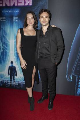 Violette Beane and Taylor Gray at the premiere of the movie Renner at the Culver Theater Culver City, 05 02 2025 Foto:xC.xVanxWagonerx xFuturexImagex renner_5264