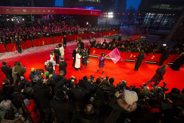 Berlinale, Opening at the Theater am Potsdamer Platz, Berlin, 13 02 2025 Guests on the red carpet at the opening film The Light of 75 Berlinale at the Theater am Potsdamer Platz in Berlin on 13 02 2025 Berlin Theater am Potsdamer Platz Copyright: xBenxKriemannx