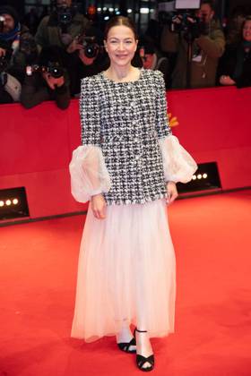 Berlinale Opening Red Carpet Hannah Herzsprung attending the Opening red carpet of the 75th Berlin International Film Festival (Berlinale) in Berlin, Germany, on February 13, 2025. Photo by Aurore Marechal ABACAPRESS.COM Berlin Germany  Copyright: xMarechalxAurore ABACAx