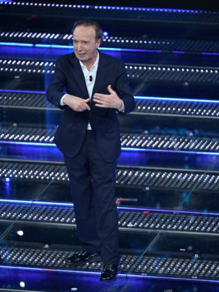 : Sanremo, 75th Italian Song Festival 2025 - Fourth Evening. In the photo Roberto Benigni - ZUMAp169 20250214_zea_p169_1049 Copyright: xMaurizioxD Avanzox