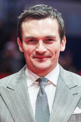 World premiere of Dreams , Berlinale Palast, Berlin, Germany Rupert Friend arriving at the World premiere of Dreams during Berlinale (Berlin Film Festival) at Berlinale Palast, Berlin, , Germany on 15 February 2025. Picture, Credit:Julie Edwards Avalon Germany, Potsdammer Platz, Berlin, Berlinale Palast  Copyright: xJuliexEdwardsx xAvalonx 0964542914