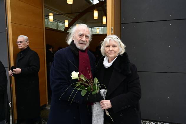 Achim Wolff and his wife Rita Feldmeier at the funeral service and urn burial for Christel Bodenstein at the Grünau Forest Cemetery Berlin, 13 02 2025 Berlin Germany Copyright: xMatthiasxWehnertx