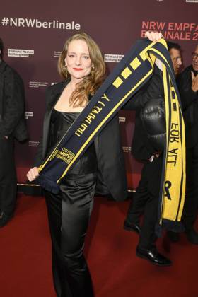 Anne Ratte Polle Actress Protest Scarf Guest at the 22 NRW Reception of the State of NRW and the Film and Media Foundation NRW at the Representation of the State of North Rhine-Westphalia in Berlin at the 75 International Film Festival on 16 02 2025 in Berlin Berlin Germany