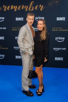 persons Wayne Carpendale and Annemarie Carpendale Copyright: xGeromexKochanx