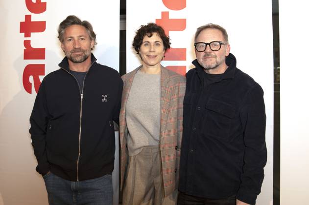Benjamin Sadler, Nina Kunzendorf and Samuel Finzi at the ARTE reception as part of the Berlinale 2025 at the Akademie der Künste on Pariser Platz Berlin, 17 02 2025 Foto:xJ.xKnowlesx xFuturexImagex arte_5239