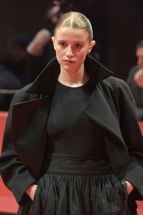 Katharina Stark at the premiere of the feature film Blue Moon at the Berlinale 2025 75 Berlin International Film Festival at the Berlinale Palast Berlin, 18 02 2025 Foto:xC.xNiehausx xFuturexImagex moon_prem_5249