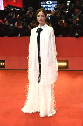 Rose Byrne at the premiere of the feature film Blue Moon at the Berlinale 2025 75 Berlin International Film Festival at the Berlinale Palast Berlin, 18 02 2025 Foto:xC.xNiehausx xFuturexImagex moon_prem_5253